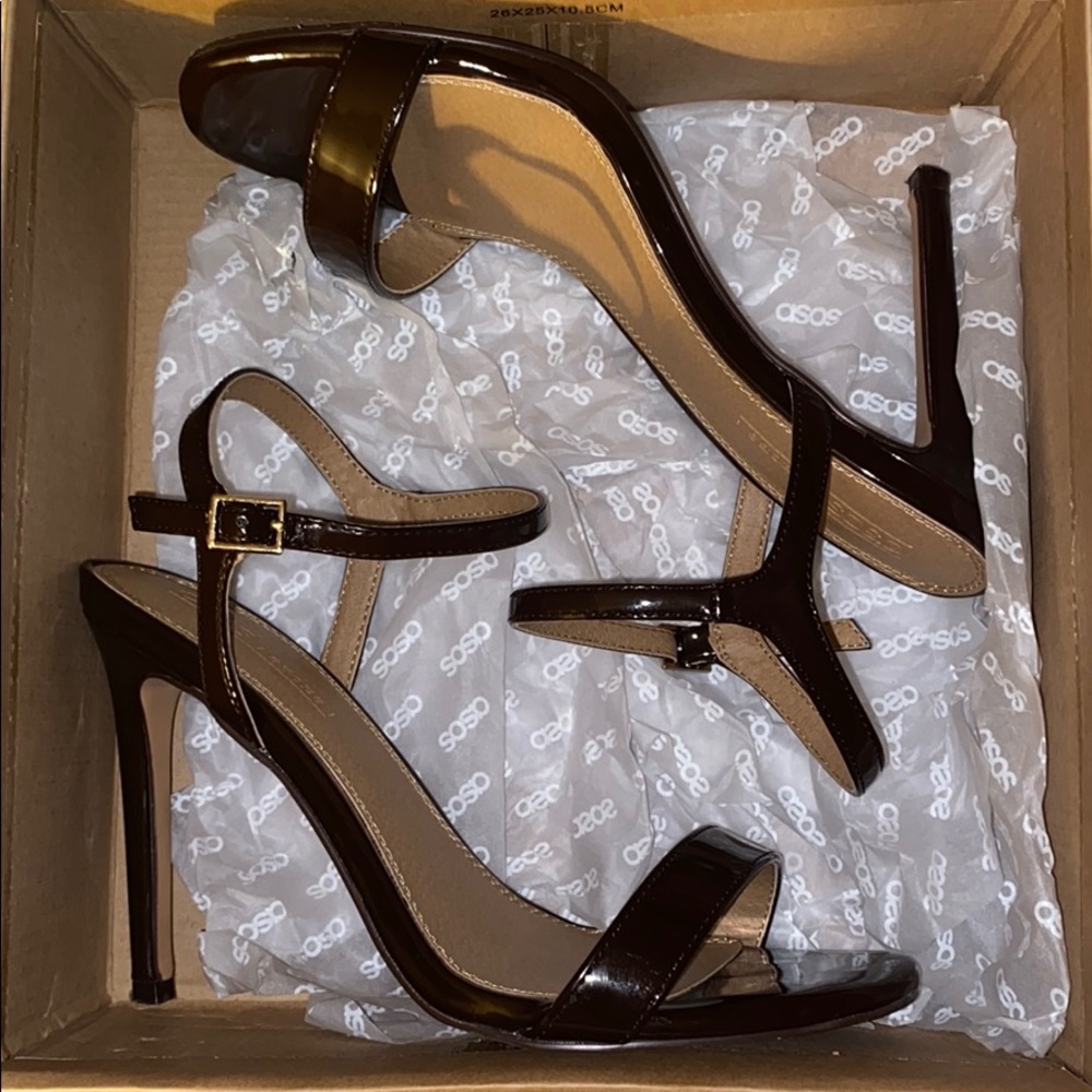 Espresso Brown heels.